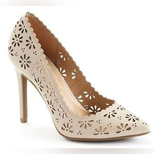LC Lauren Conrad Floral Cutout Cream Heels 👠
